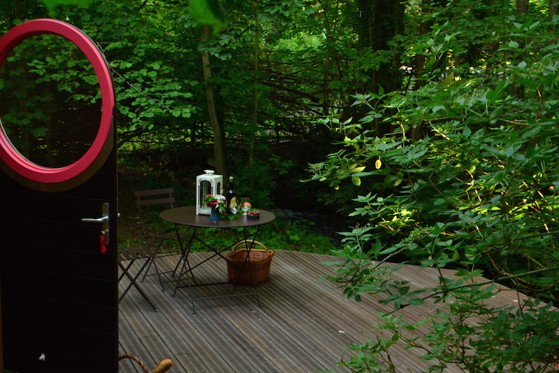 cabane-insolite-carre-etoiles-omignon-terrasse