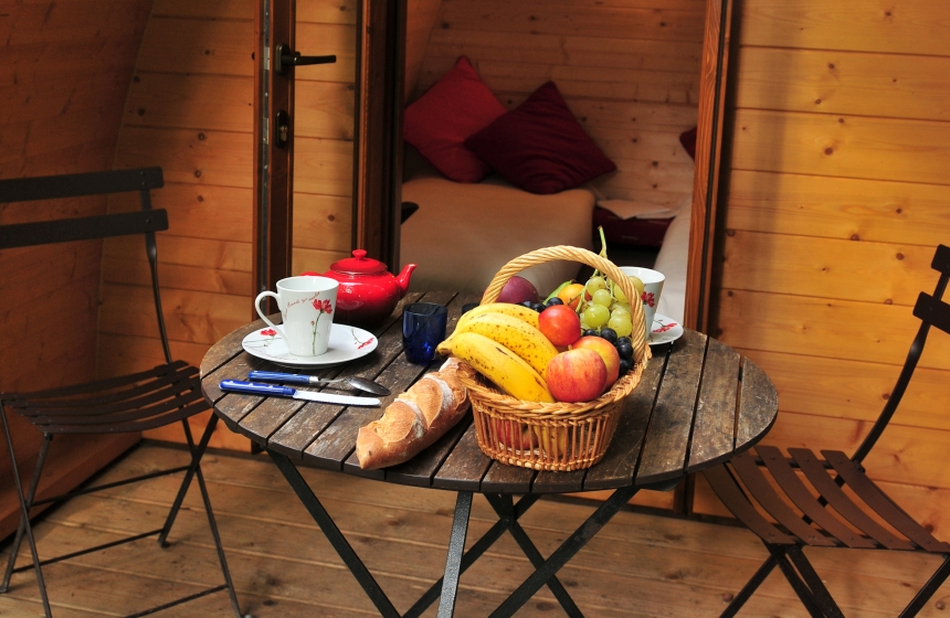 petit déjeuner devant la cabane