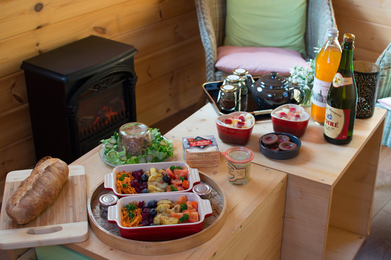 repas-dans-la-cabane