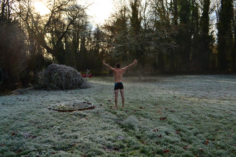 Pierre dans la nature après une séance de bain nordique