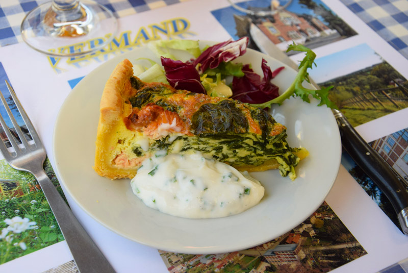 Le restaurant Le café de la place à Vermand activité à faire sans prendre la voiture