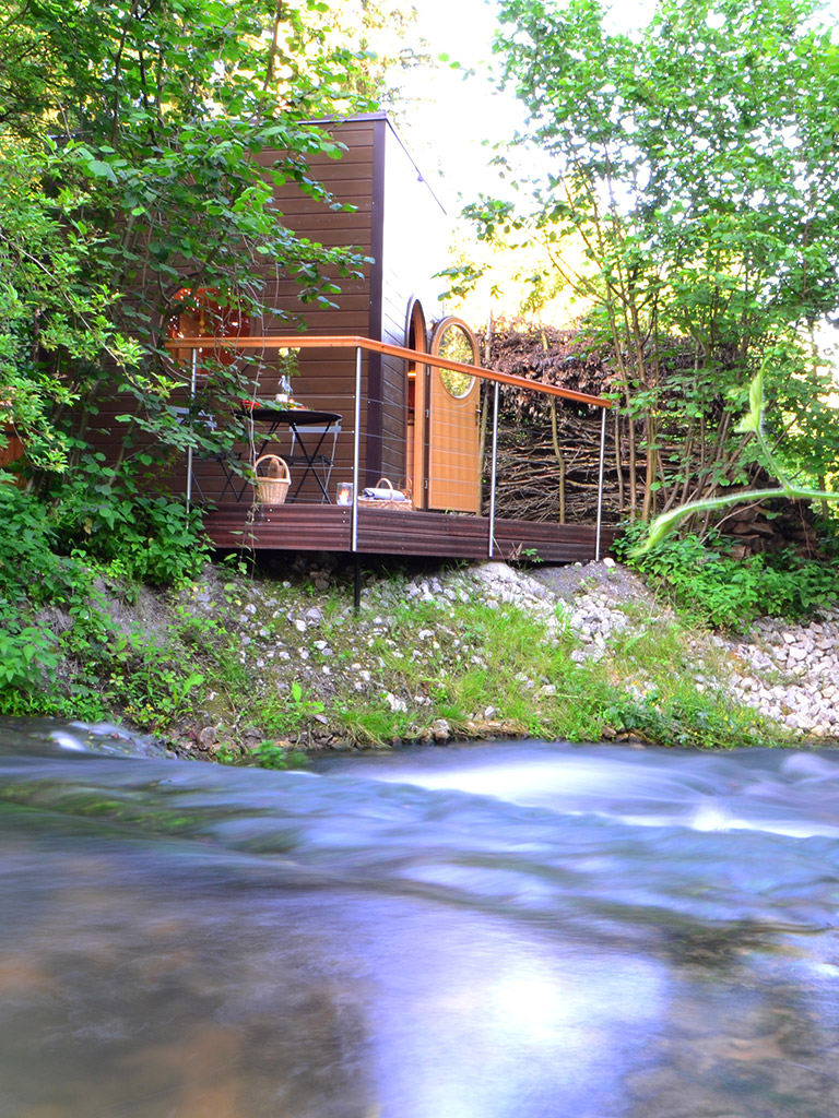 cabane-au-bord-de-l-eau-picardie