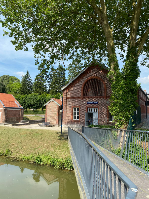 buanderie-piscine-familistere-godin