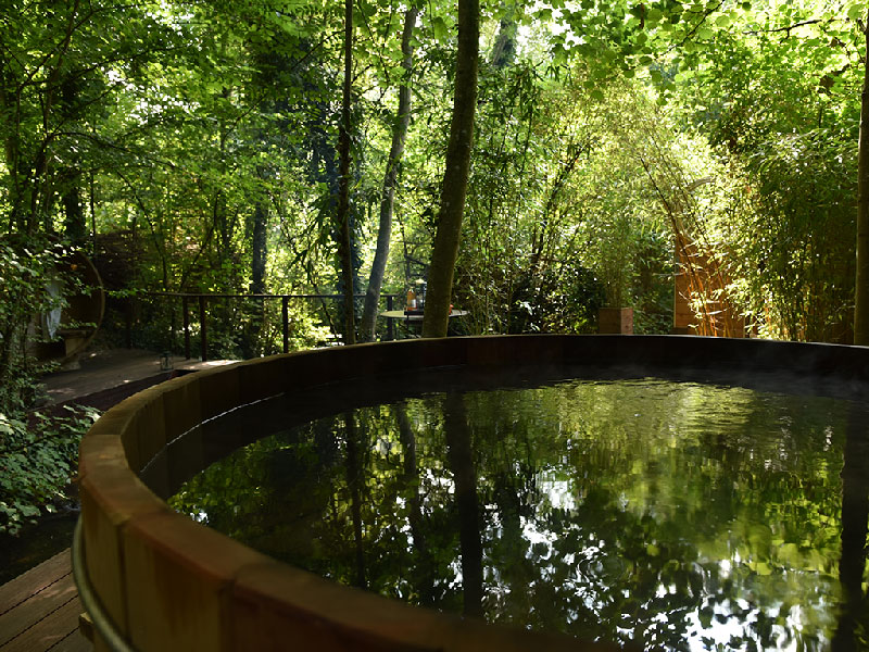 nuit-insolite-en-amoureux-bain-nordique-et-sauna